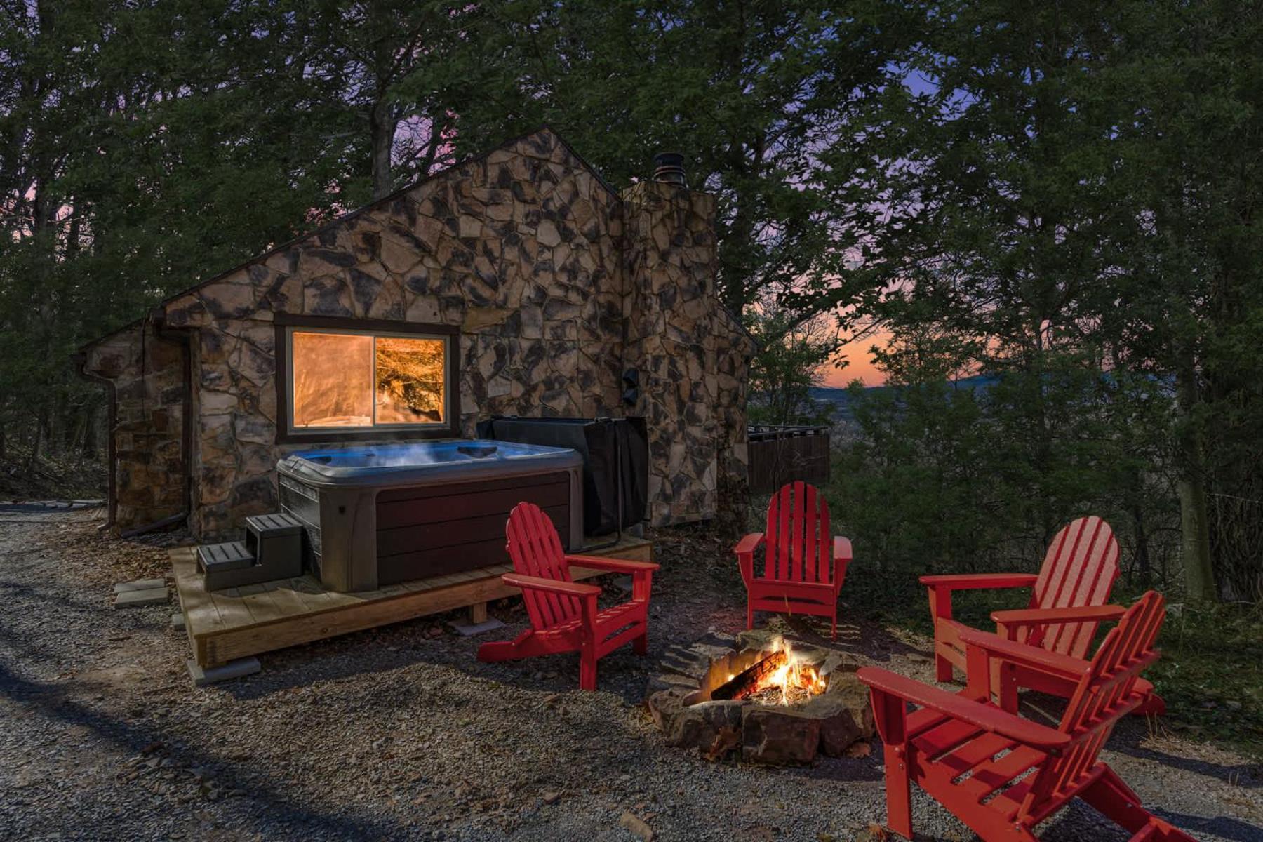 Amazing Views, Hot Tub, Fire Pit, Deck & Fireplace Inwood Экстерьер фото