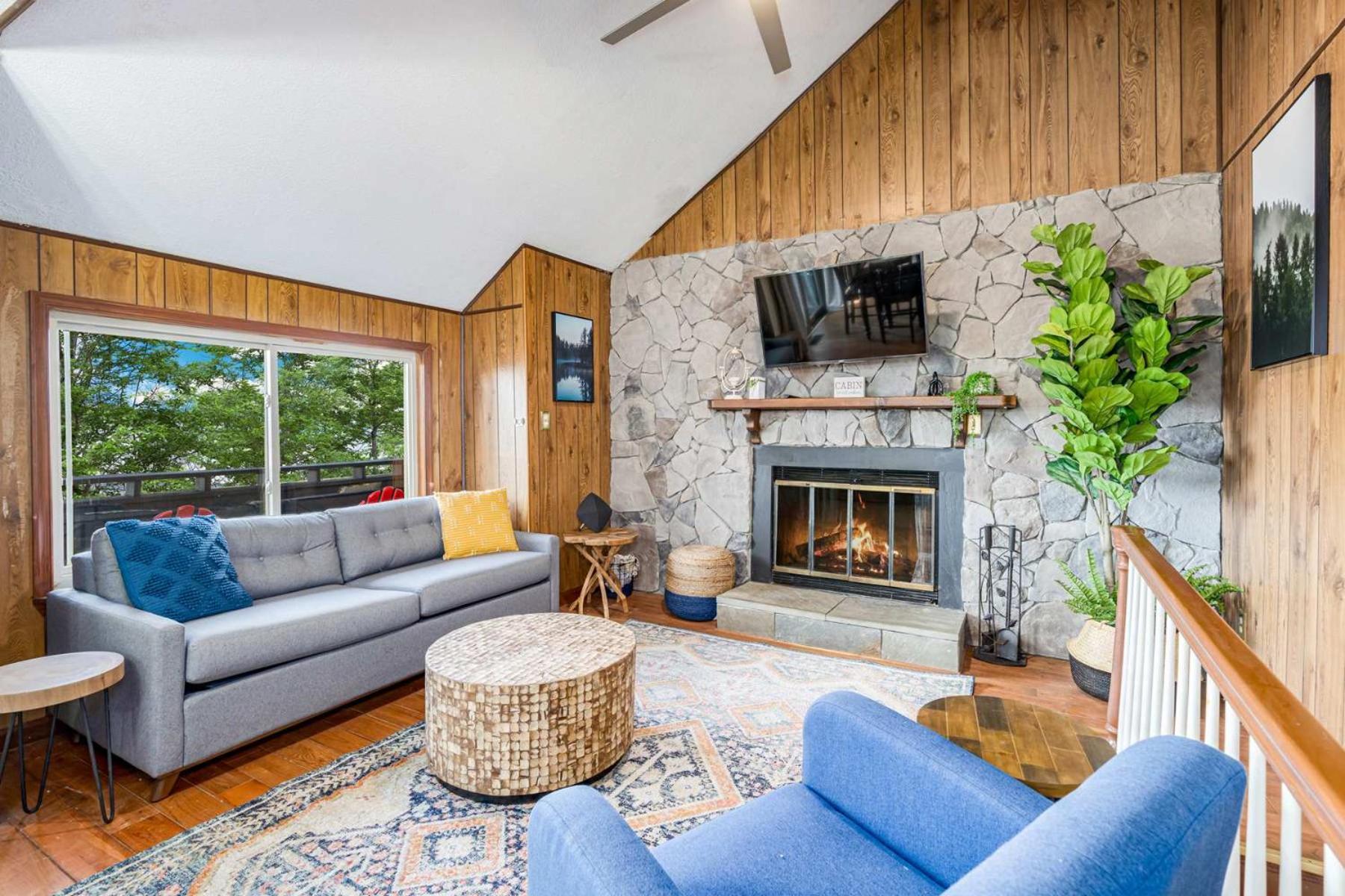 Amazing Views, Hot Tub, Fire Pit, Deck & Fireplace Inwood Экстерьер фото